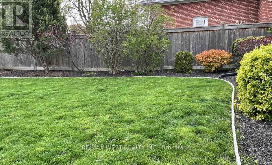 17 SAYBROOK AVENUE — photo 35