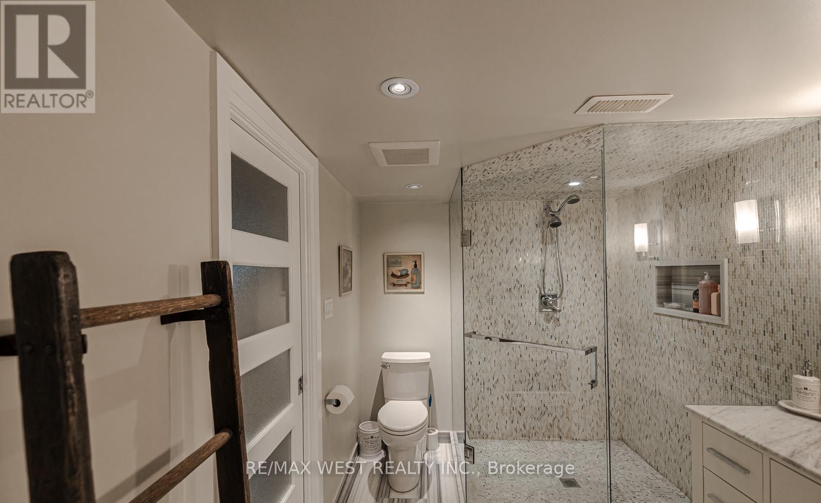 17 SAYBROOK AVENUE — photo 33