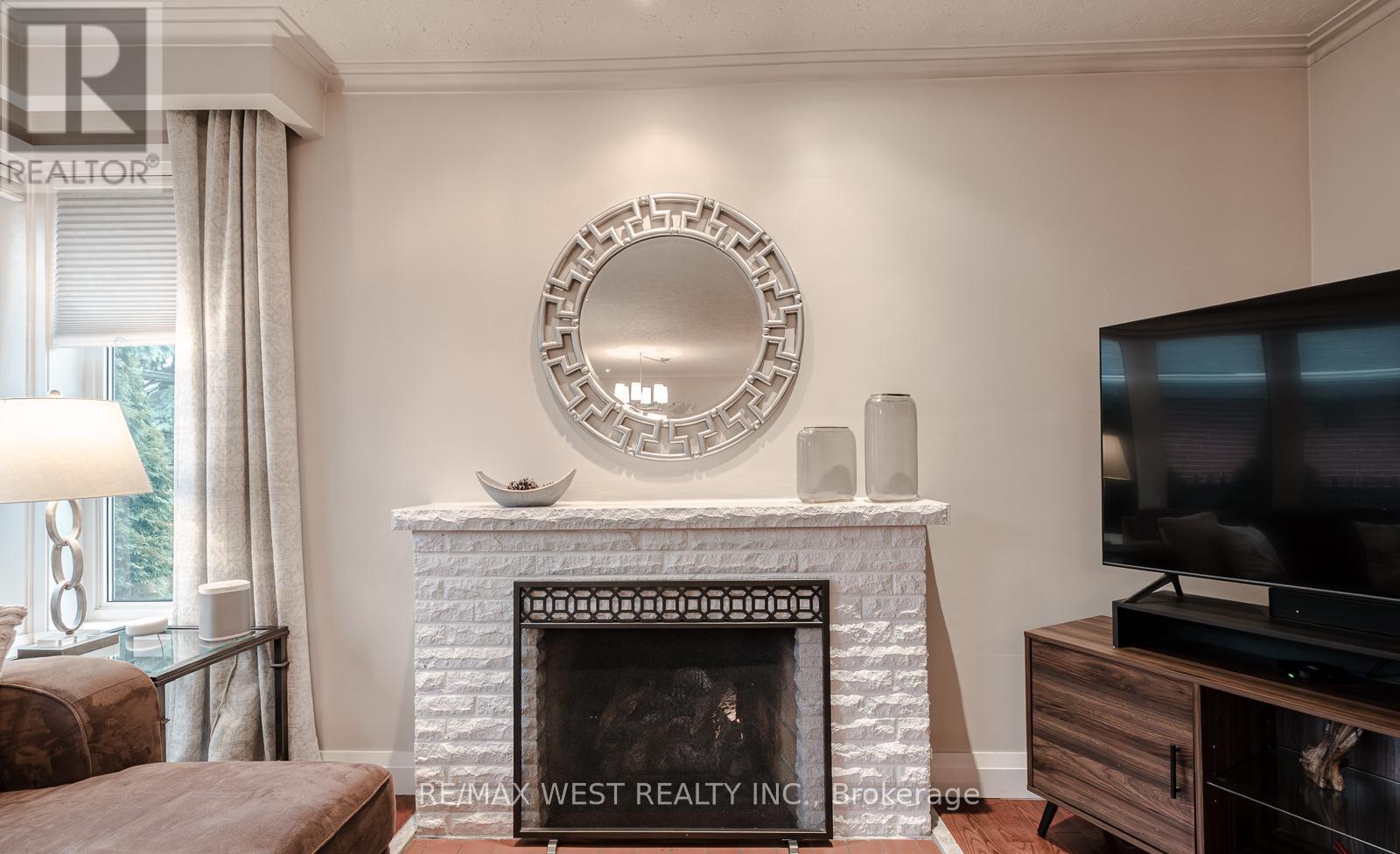 17 SAYBROOK AVENUE — photo 9