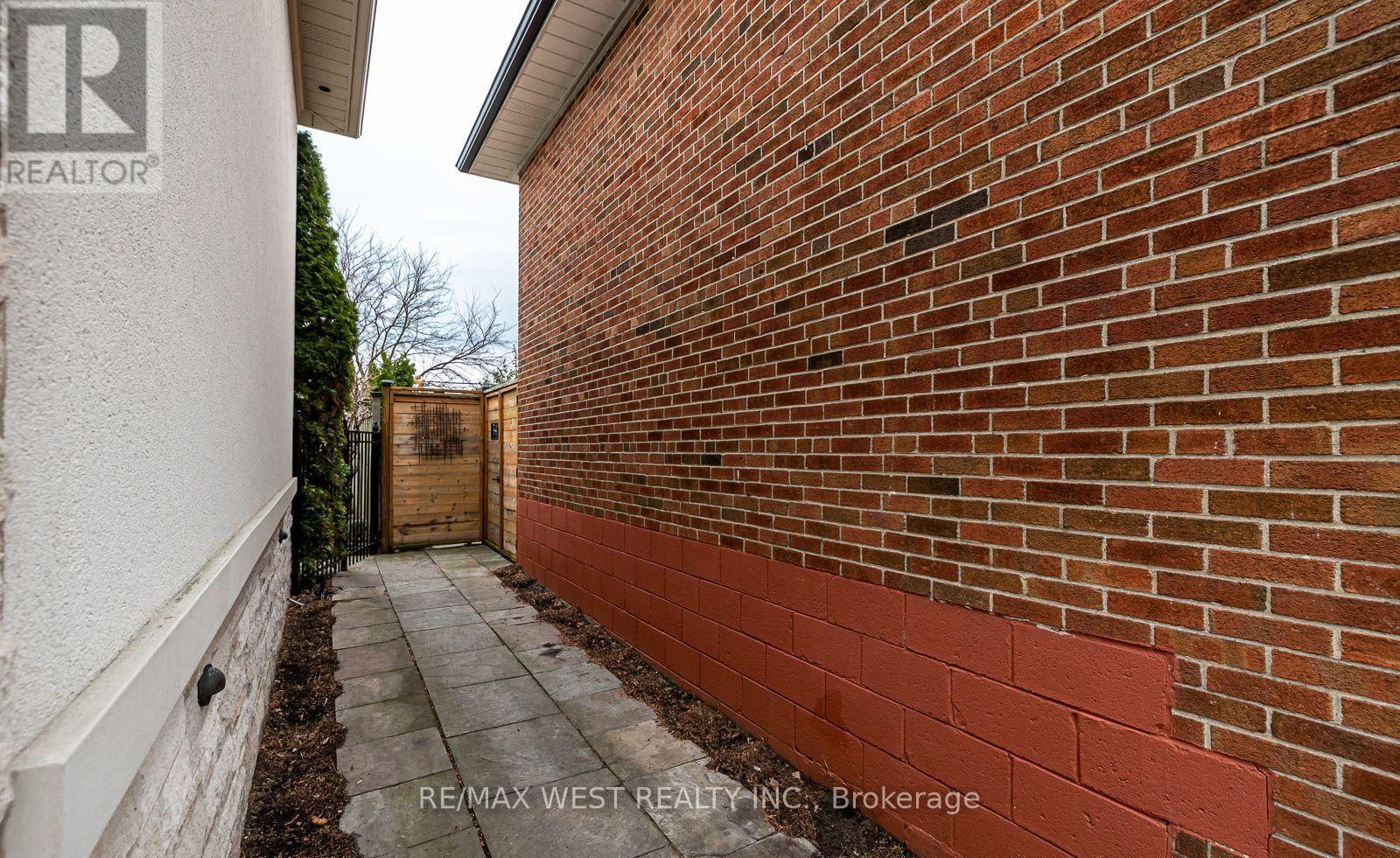 17 SAYBROOK AVENUE - photo 4