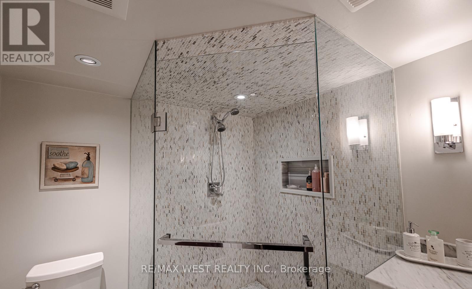 17 SAYBROOK AVENUE — photo 32