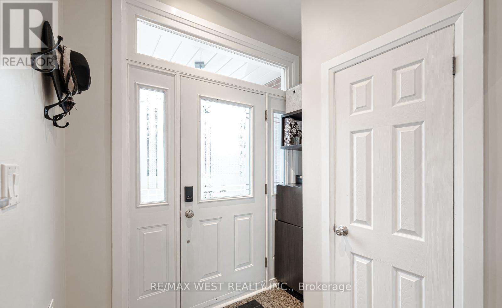17 SAYBROOK AVENUE — photo 6