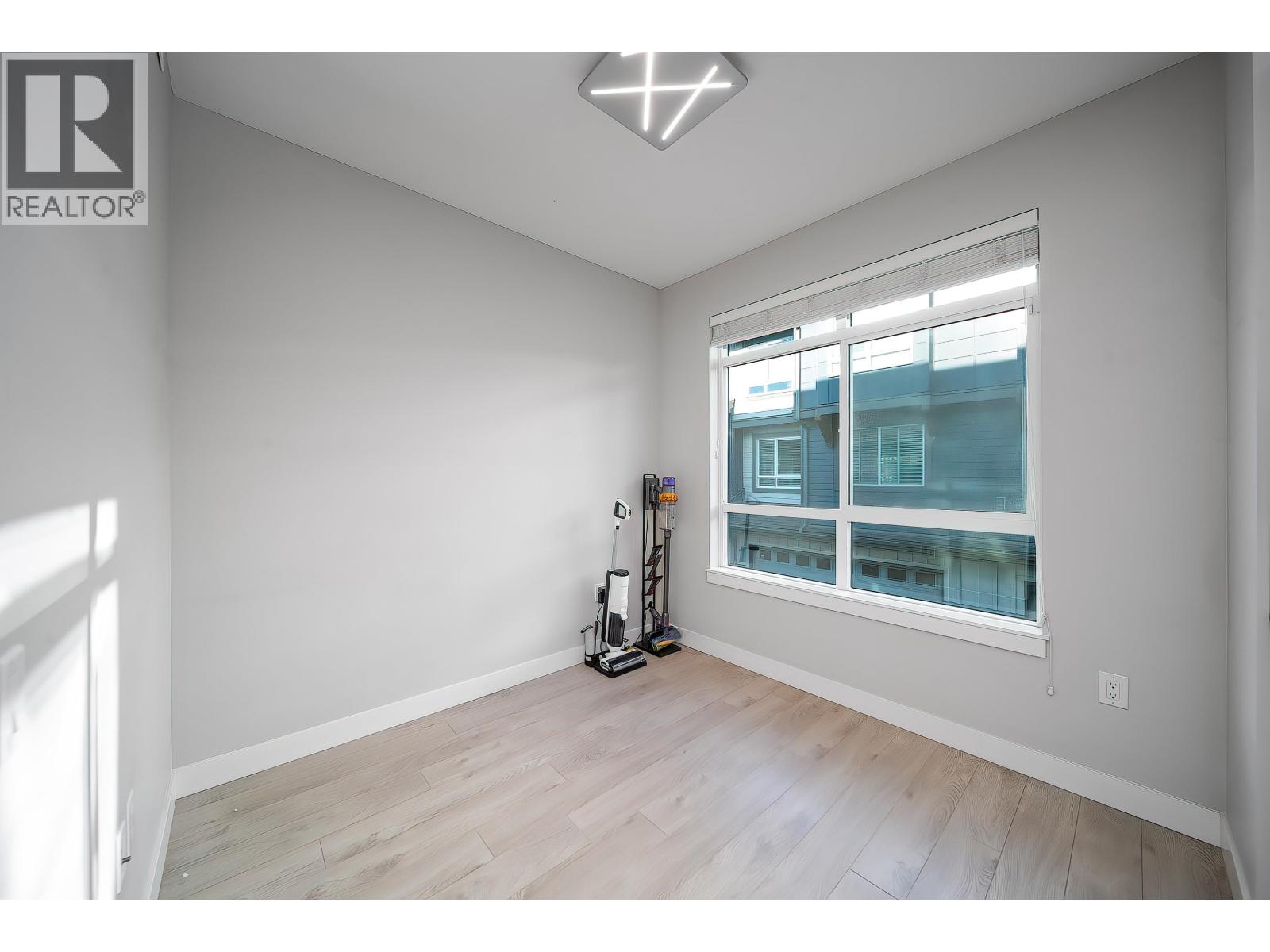 #10-4991 NO. 5 Road, Richmond