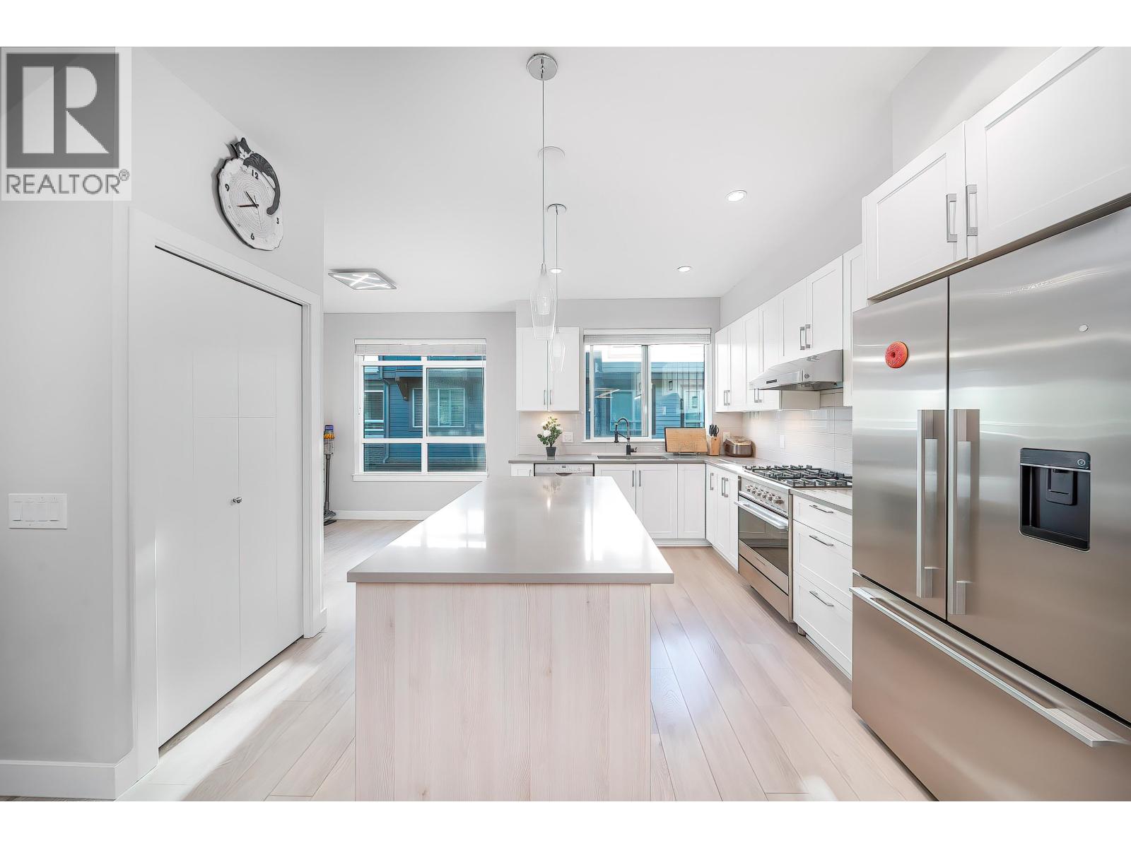 #10-4991 NO. 5 Road, Richmond