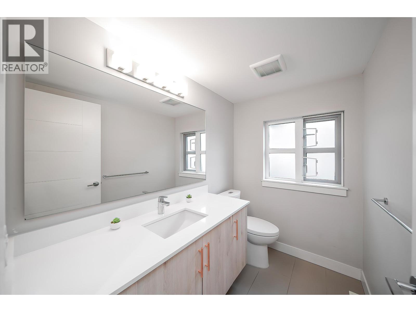 #10-4991 NO. 5 Road, Richmond