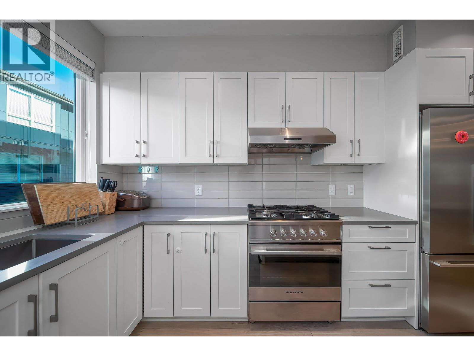 #10-4991 NO. 5 Road, Richmond