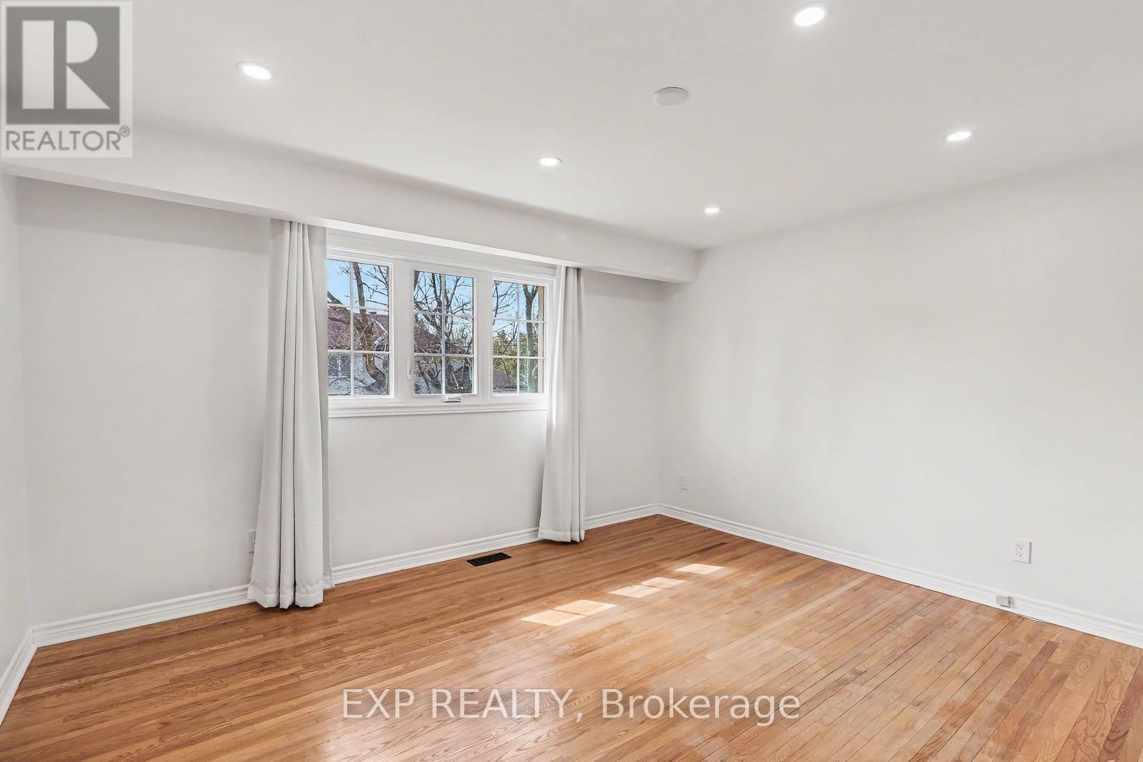 11 LENNON DRIVE - 29
