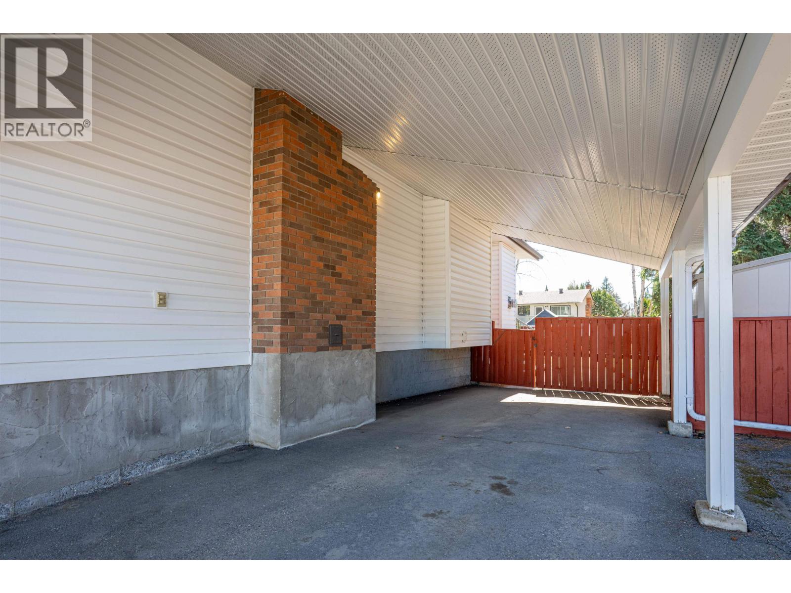 7781 LANCASTER CRESCENT - 40