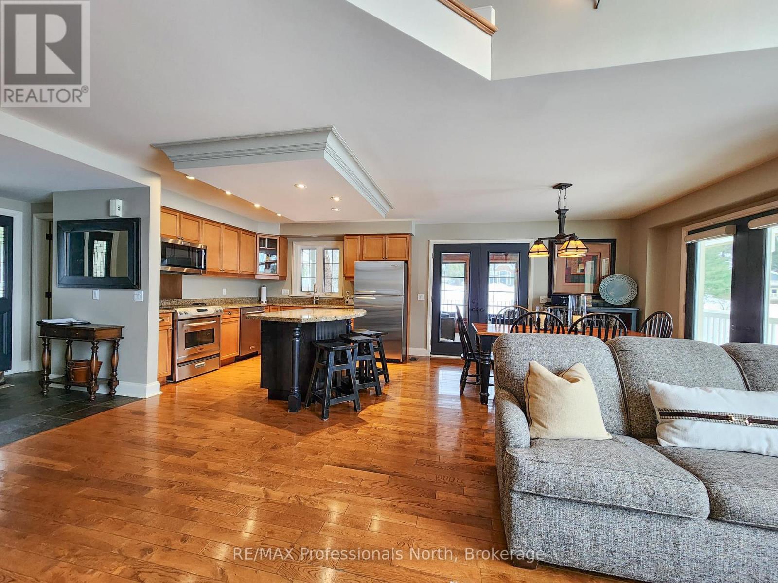 #C6/W1 3876 MUSKOKA 118 ROAD - 25