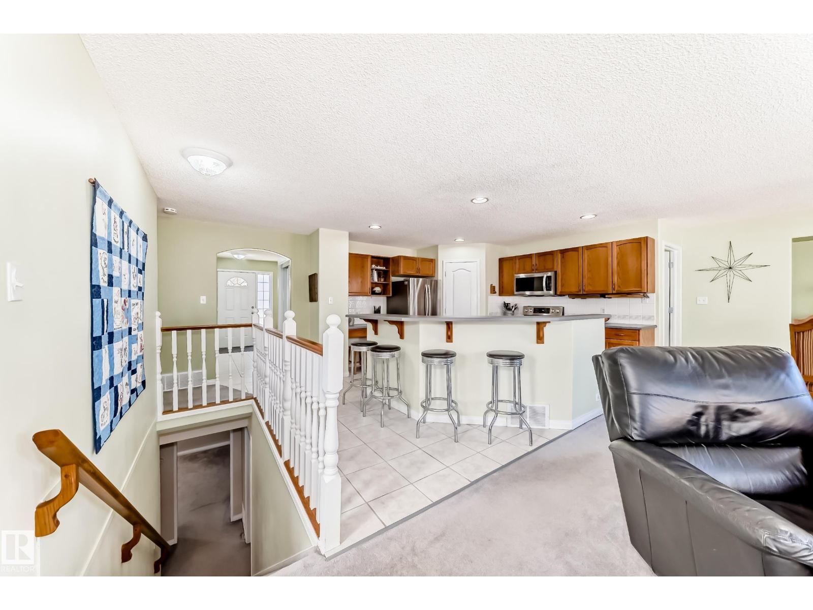 17 SPRINGFIELD CR, St. Albert