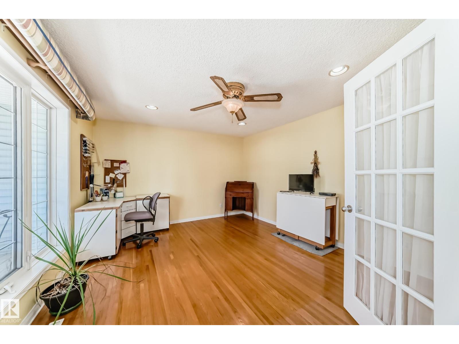 17 SPRINGFIELD CR, St. Albert