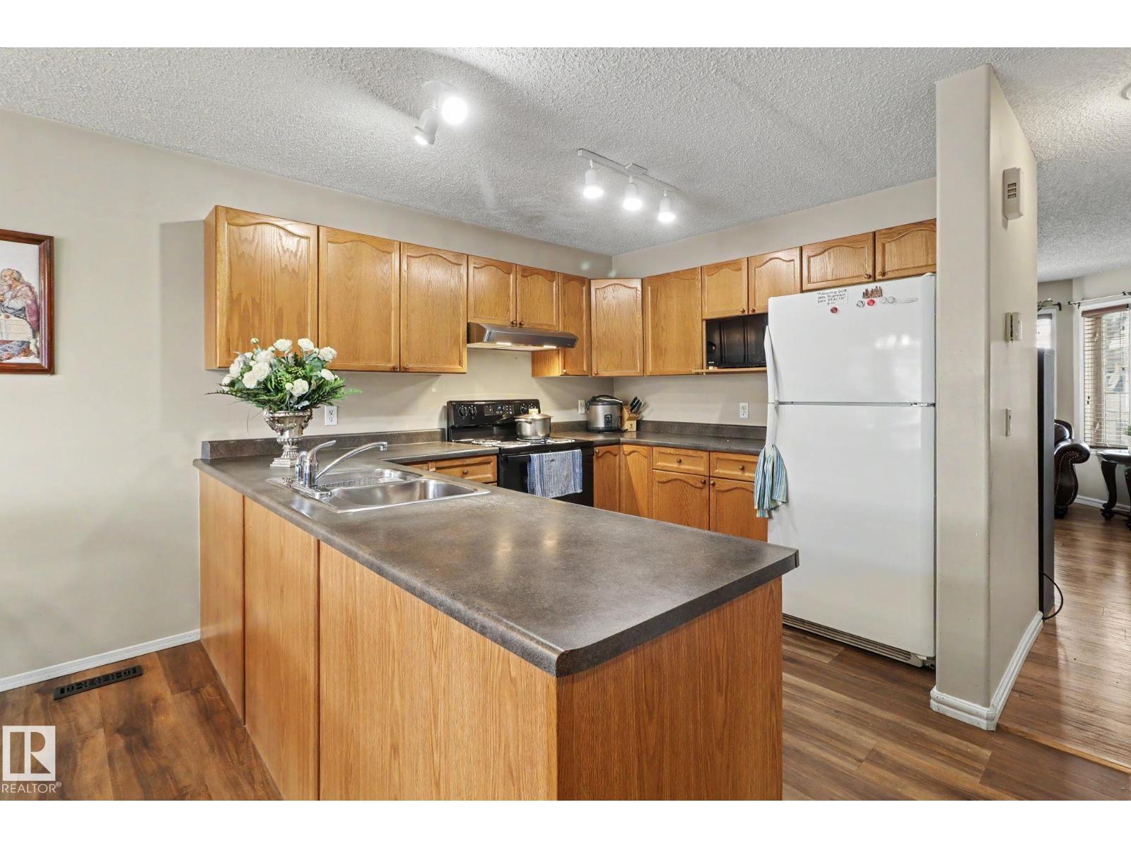 11633 167B AV NW, Edmonton