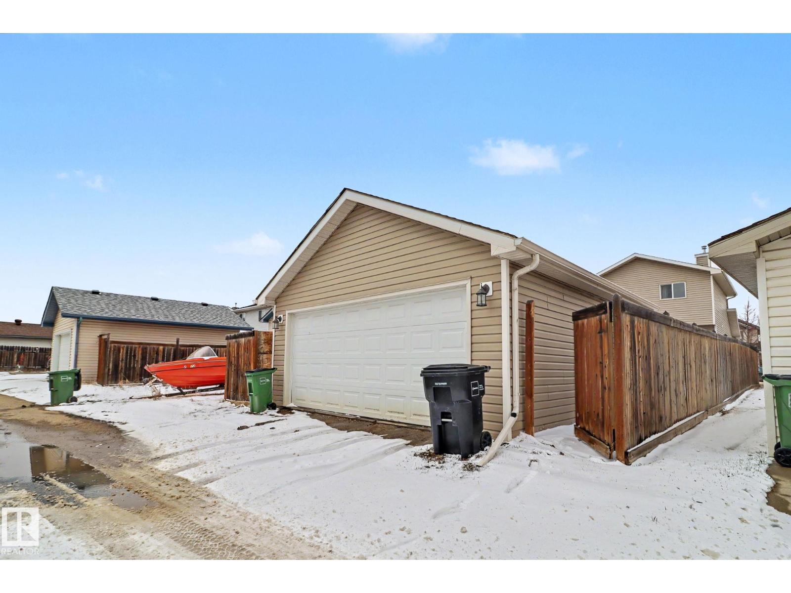 11633 167B AV NW, Edmonton