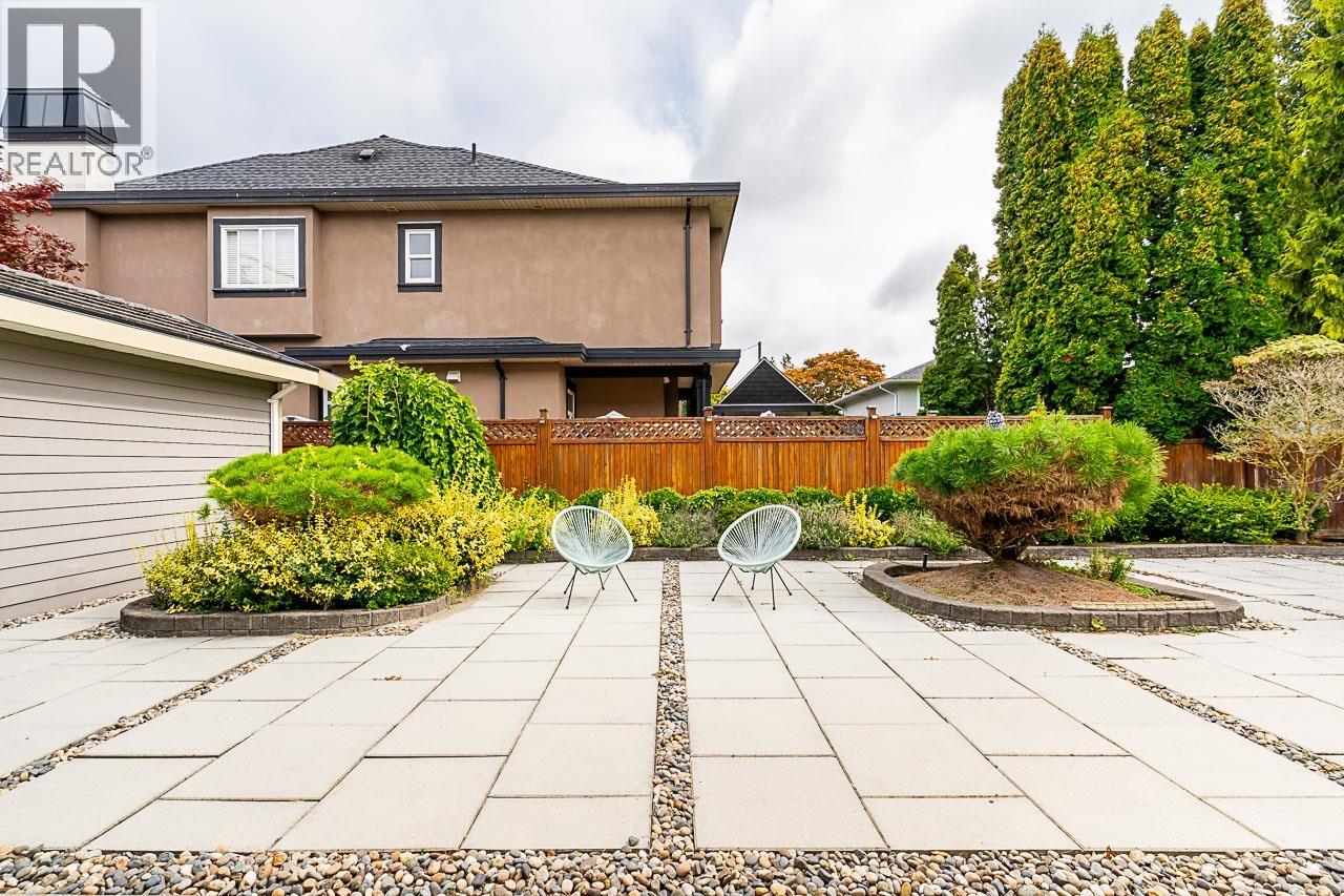 9028 PINEWELL Crescent, Richmond