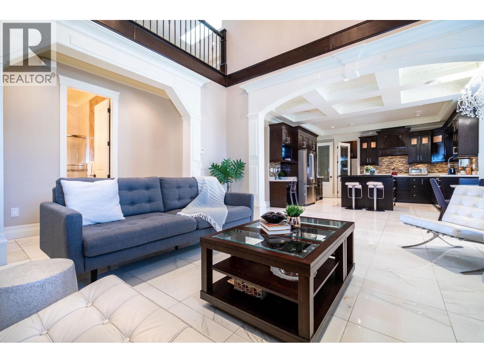 9028 PINEWELL Crescent, Richmond