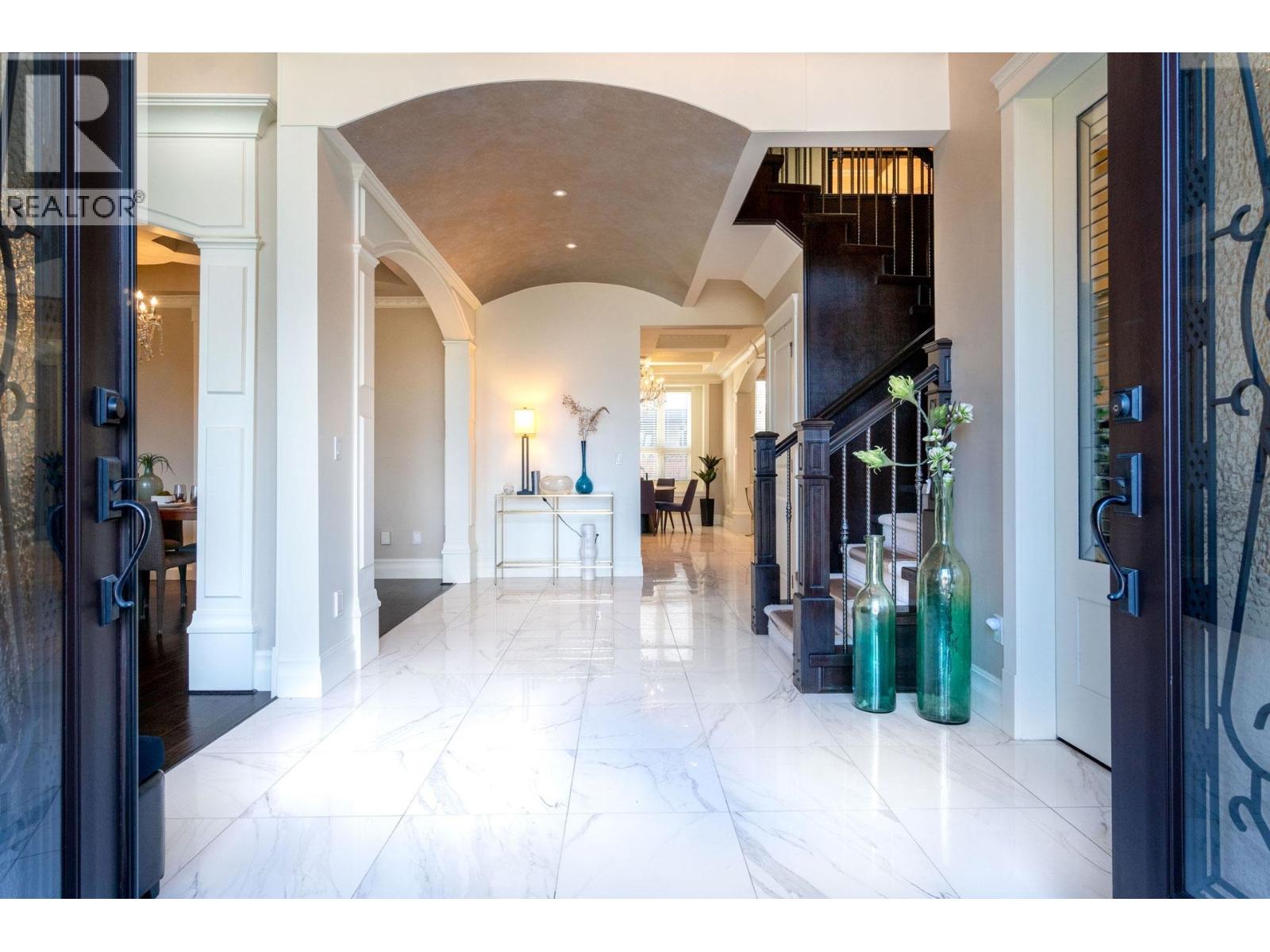 9028 PINEWELL Crescent, Richmond