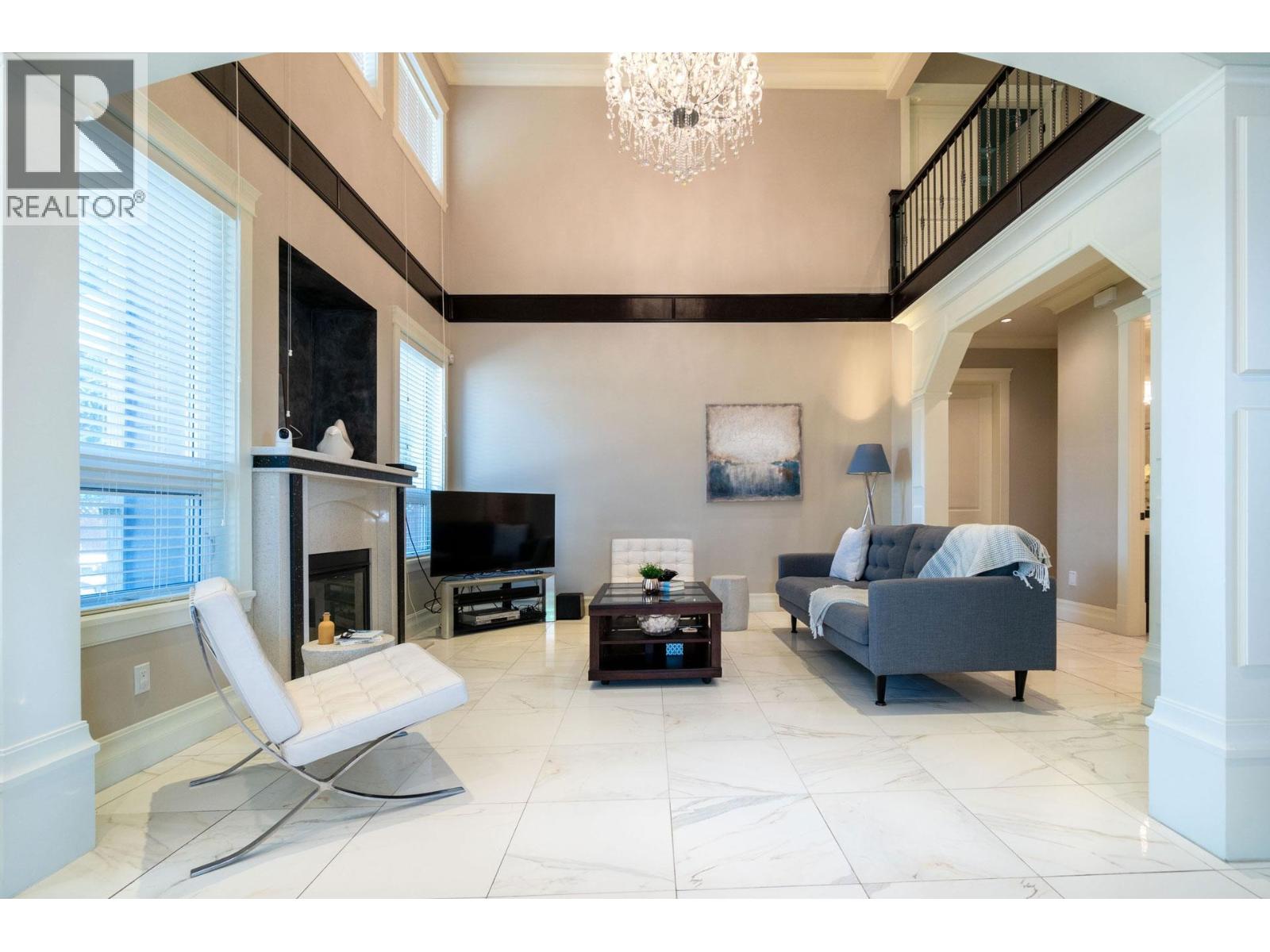 9028 PINEWELL Crescent, Richmond