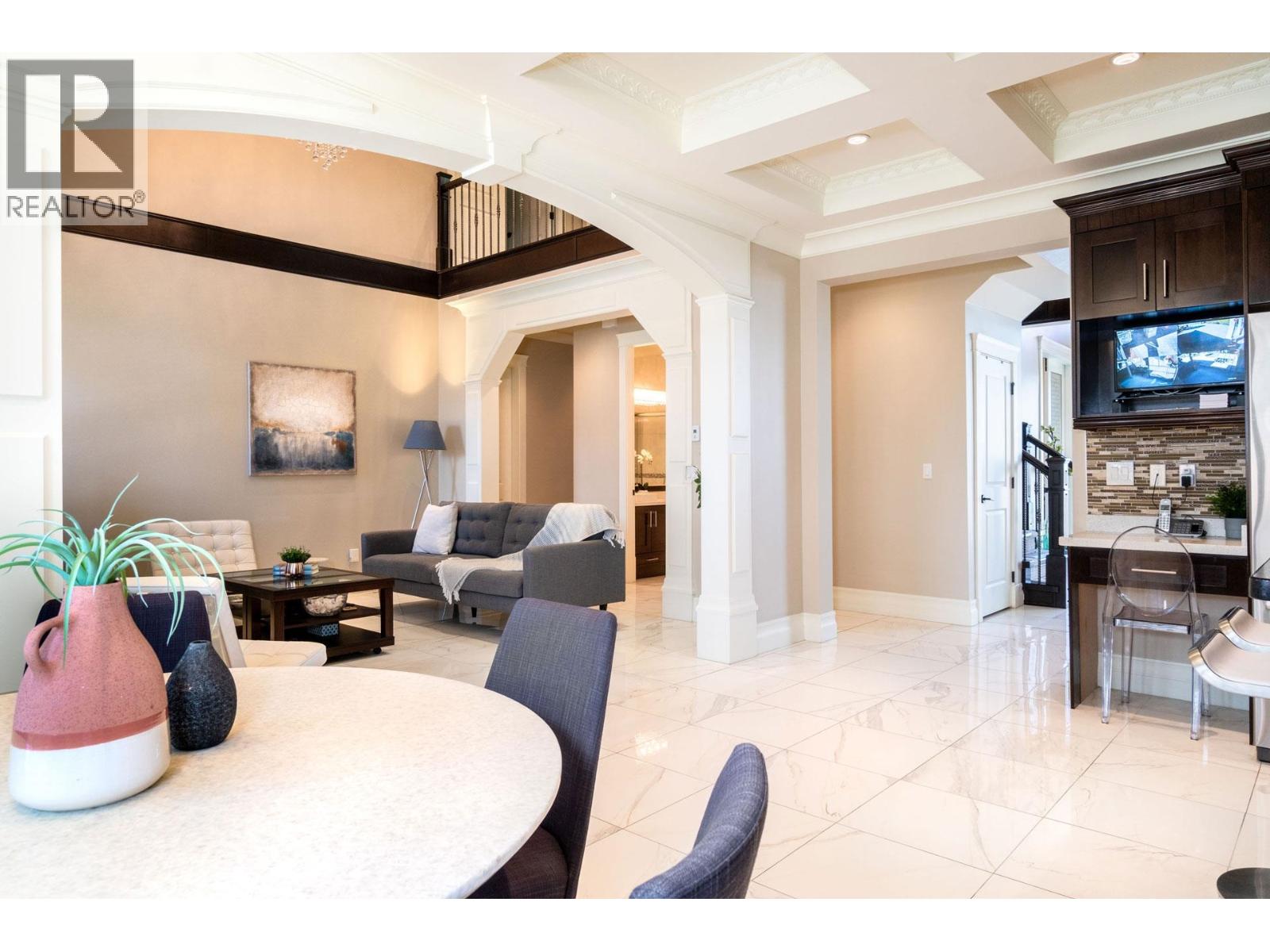 9028 PINEWELL Crescent, Richmond