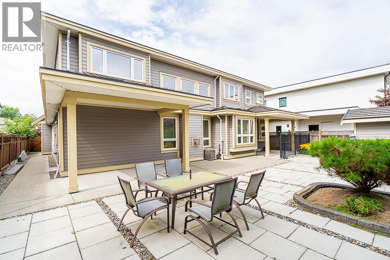 9028 PINEWELL Crescent, Richmond