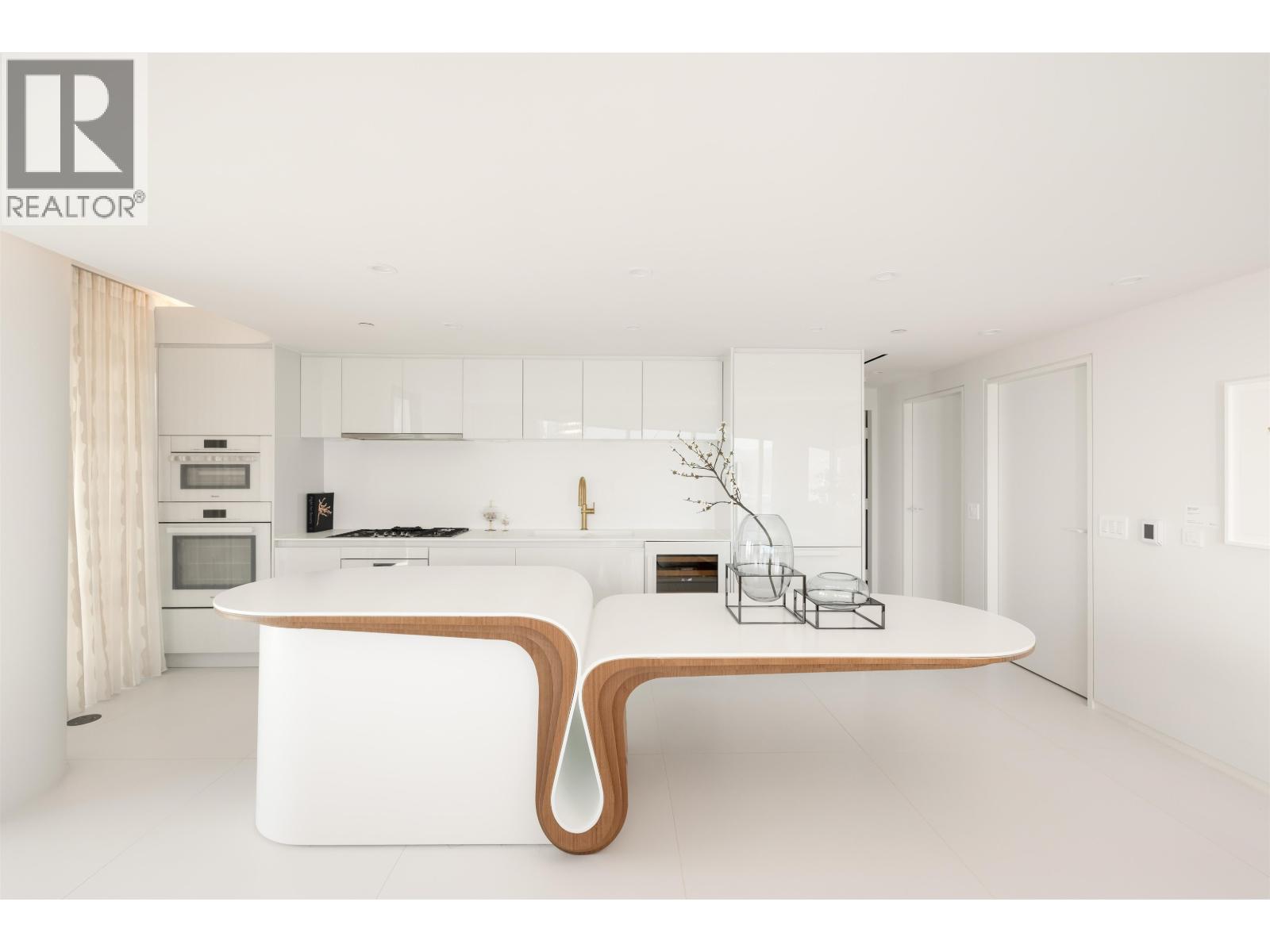 4604 1033 NELSON STREET, Vancouver