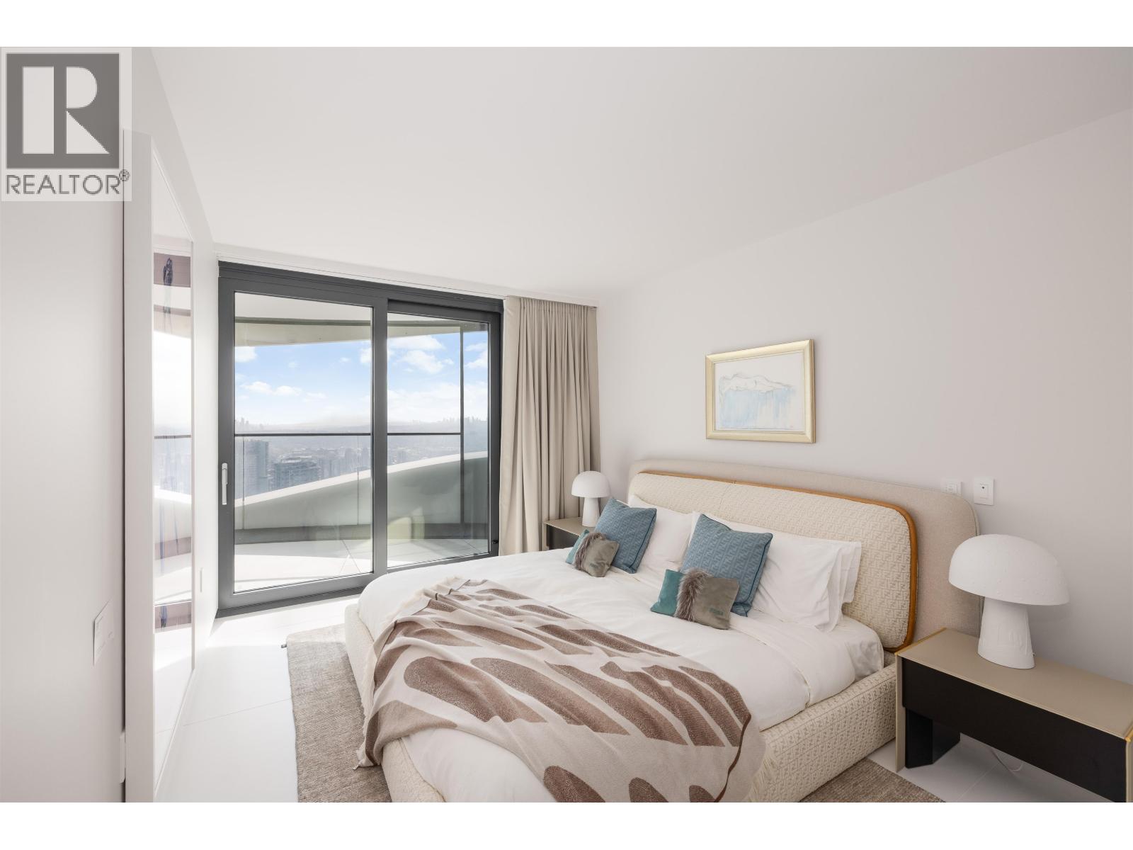 4604 1033 NELSON STREET, Vancouver