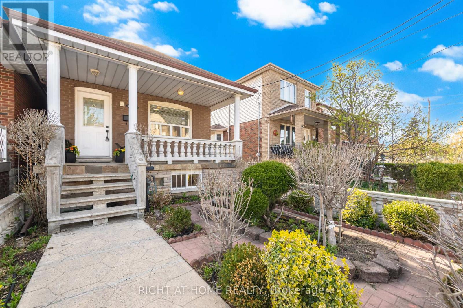 40 SANDERSTEAD AVENUE - 2