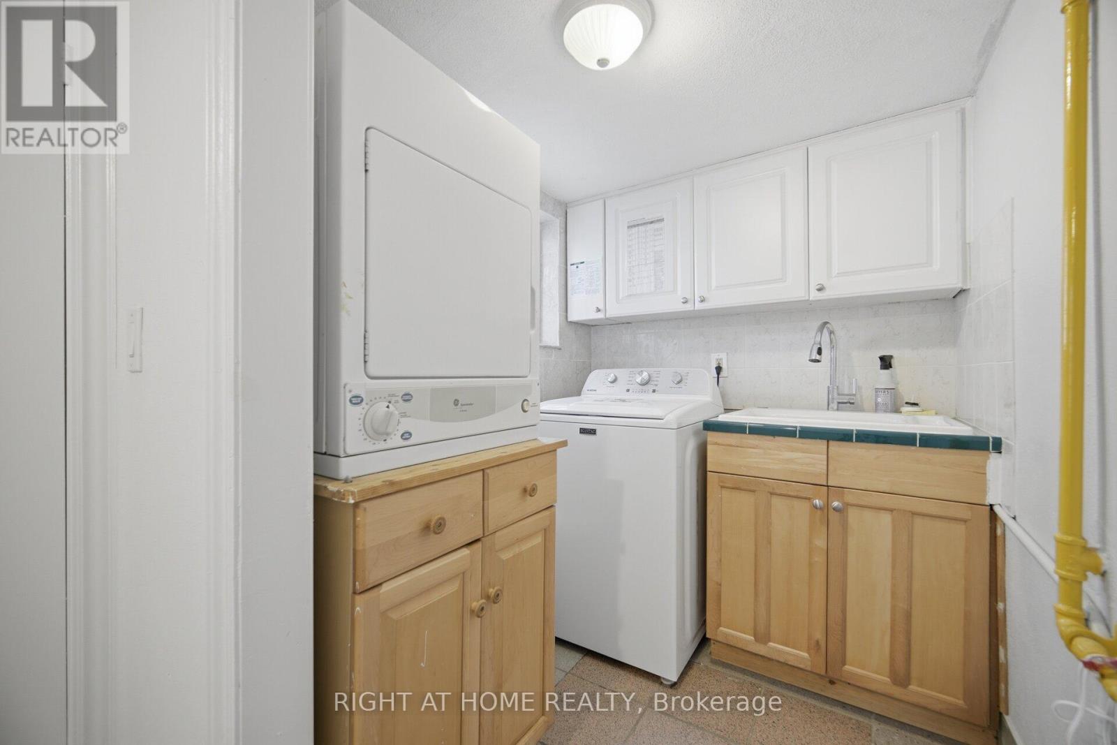 40 SANDERSTEAD AVENUE - 41