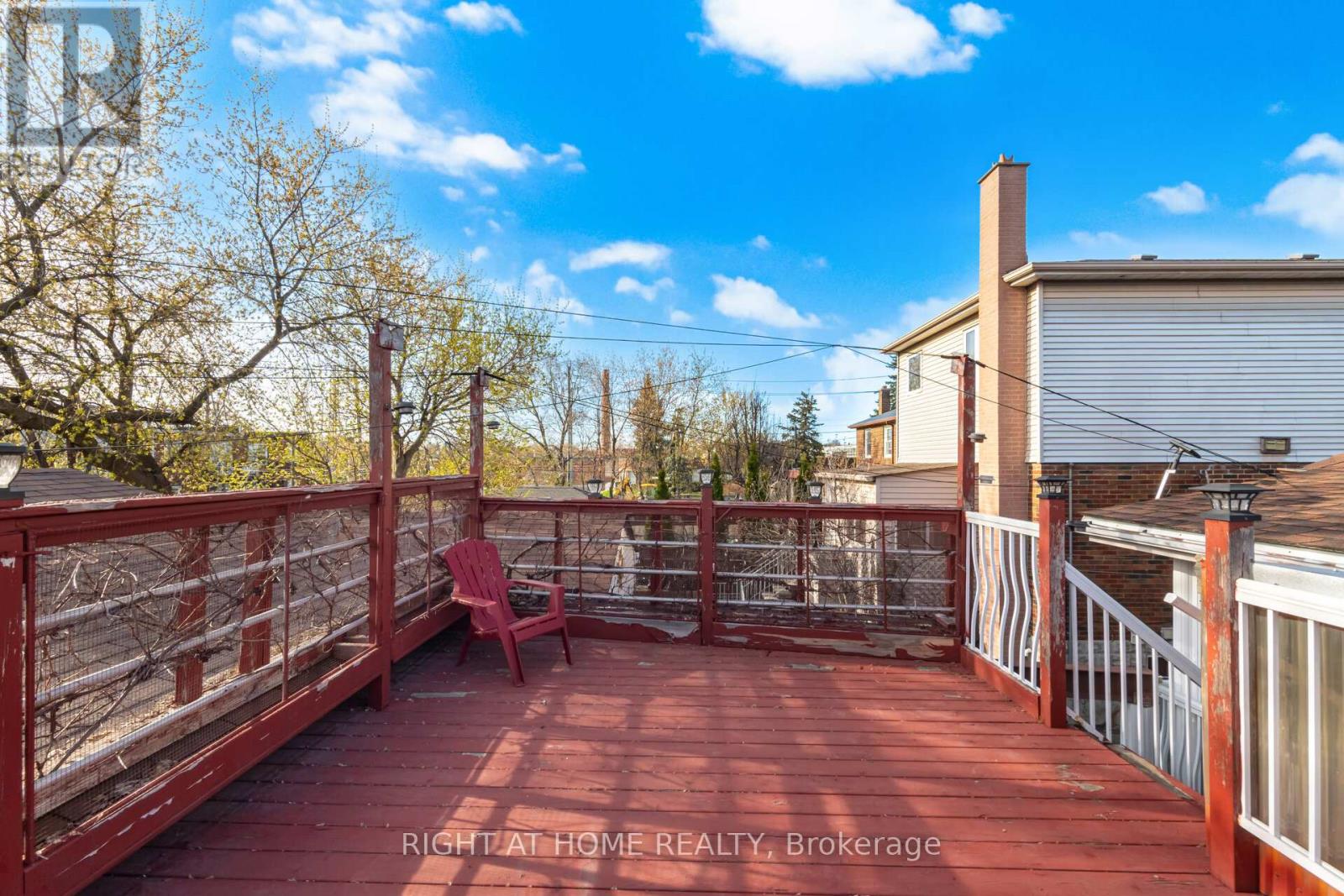40 SANDERSTEAD AVENUE - 45