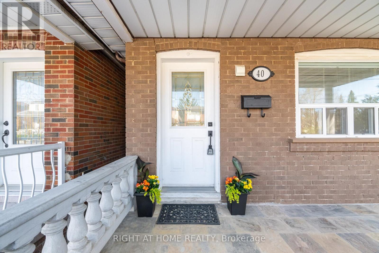 40 SANDERSTEAD AVENUE - 7