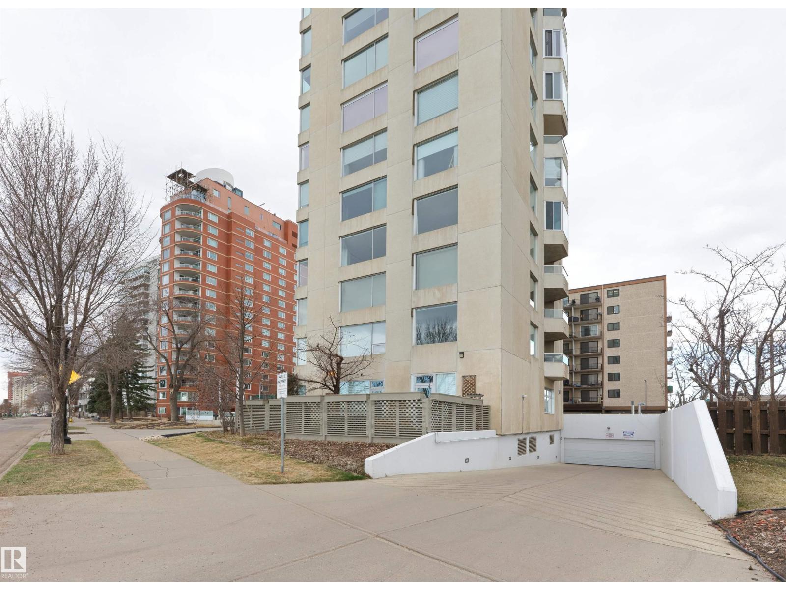 #201 11826 100 AV NW, Edmonton