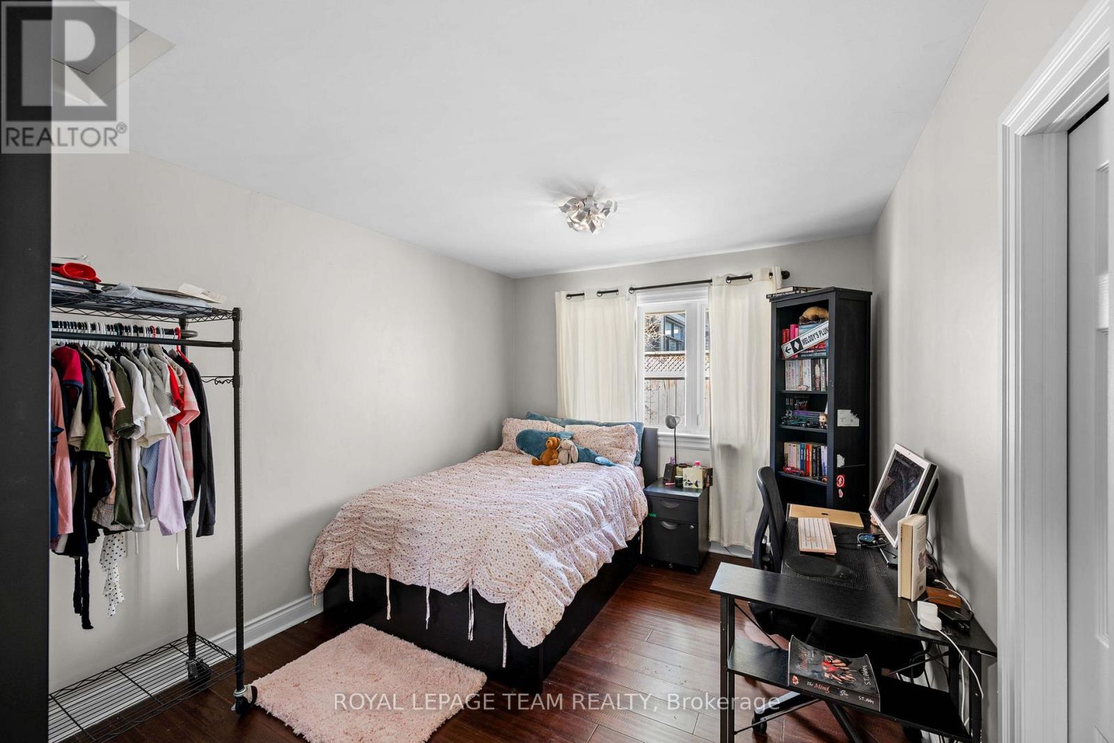 1986 FAIRBANKS AVENUE - 20