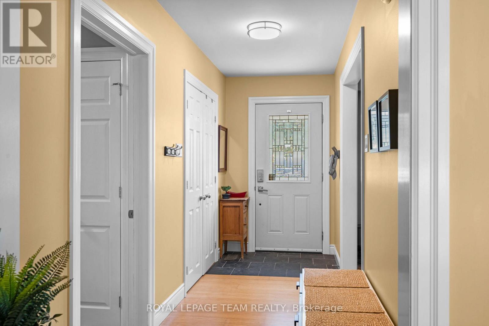 1986 FAIRBANKS AVENUE - 3