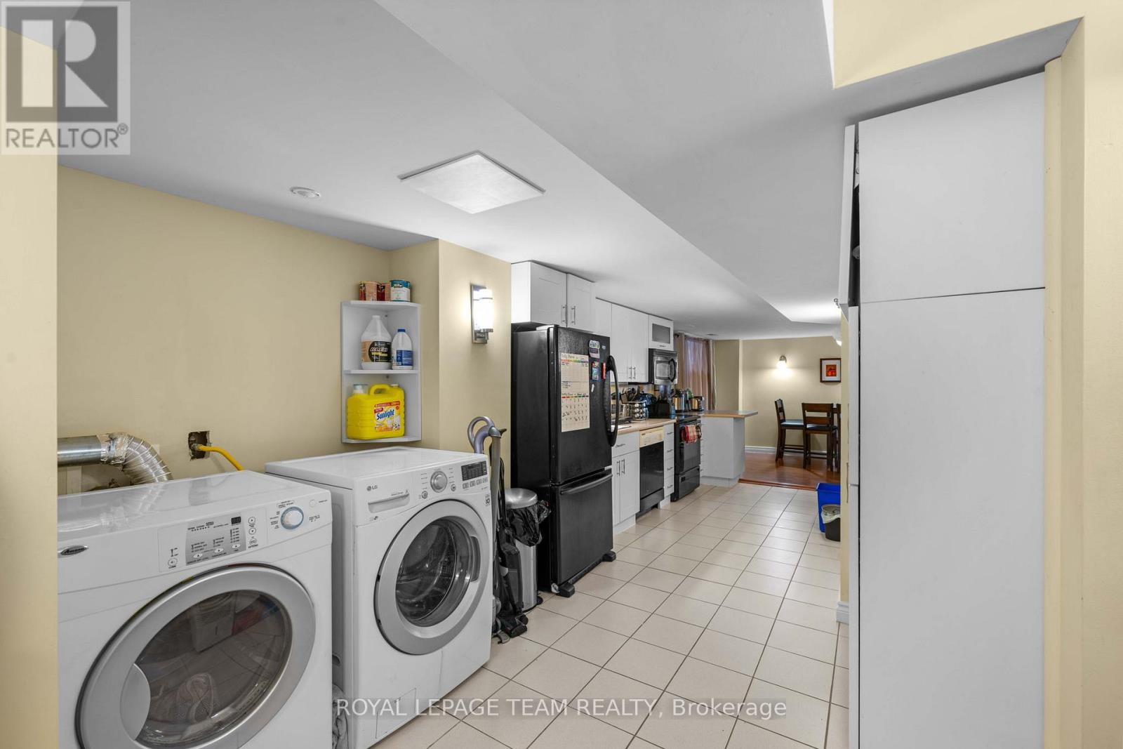 1986 FAIRBANKS AVENUE - 31