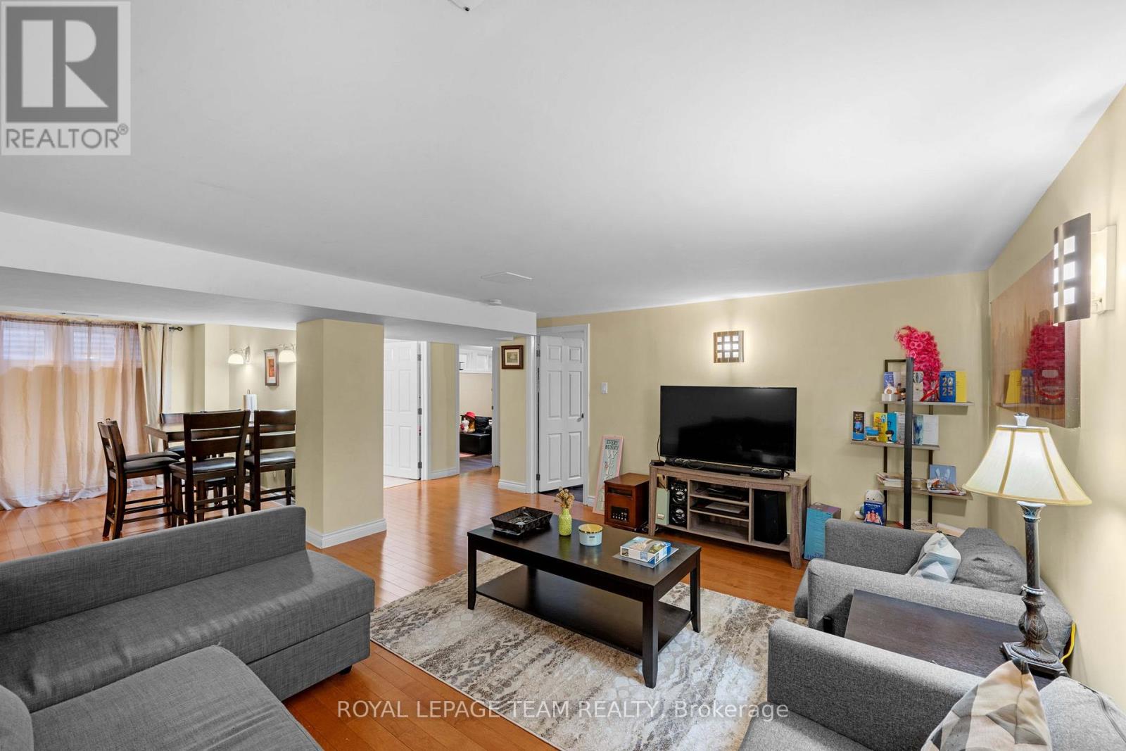 1986 FAIRBANKS AVENUE - 36