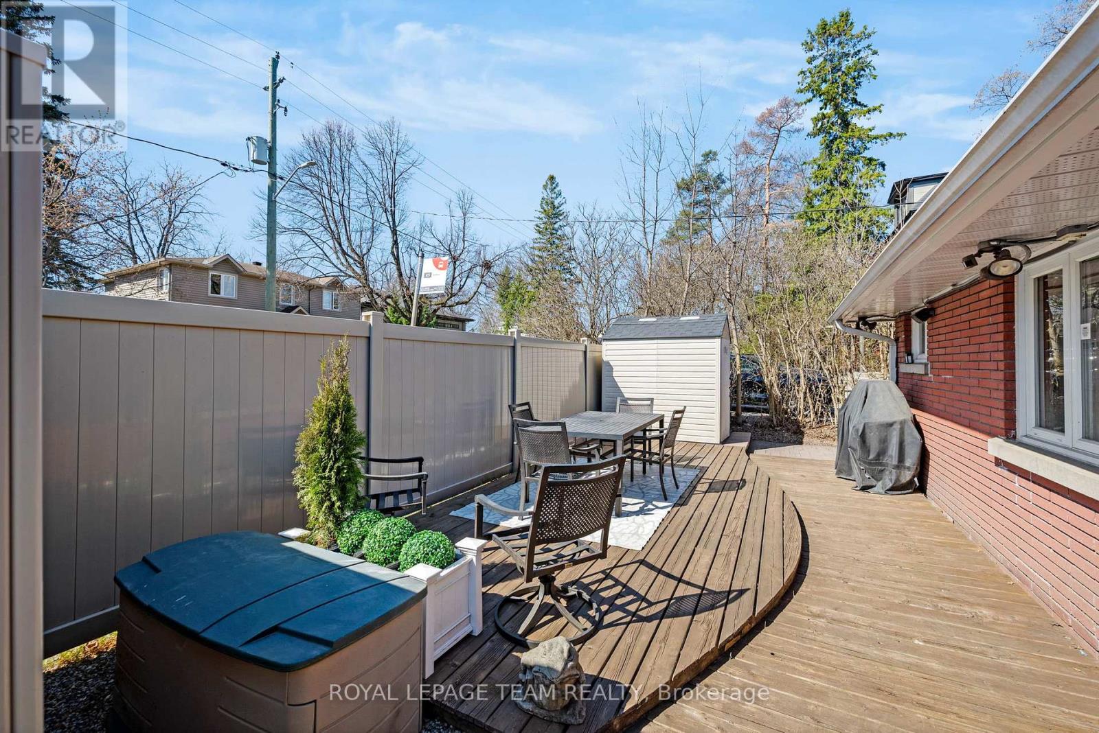 1986 FAIRBANKS AVENUE - 42