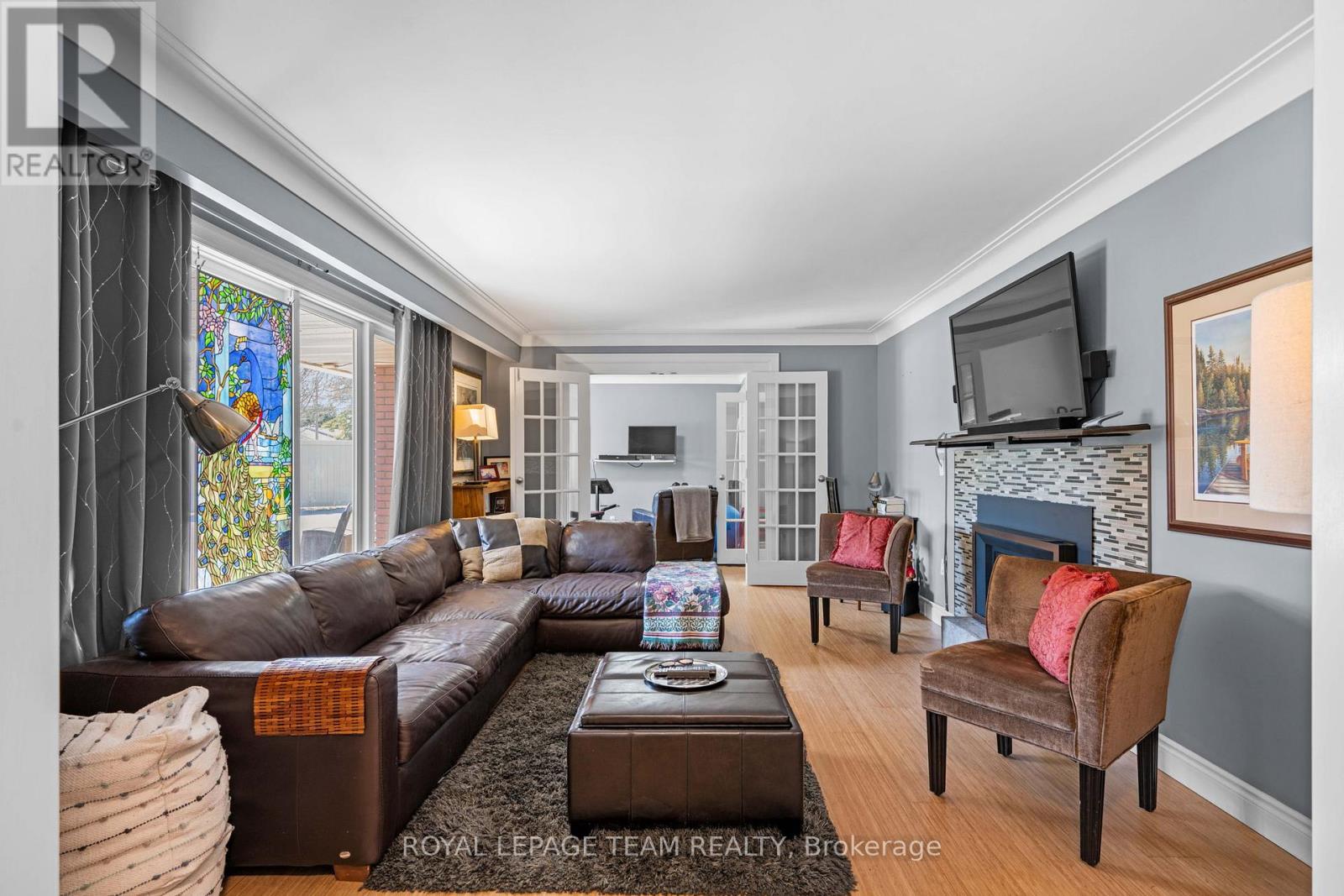 1986 FAIRBANKS AVENUE - 5