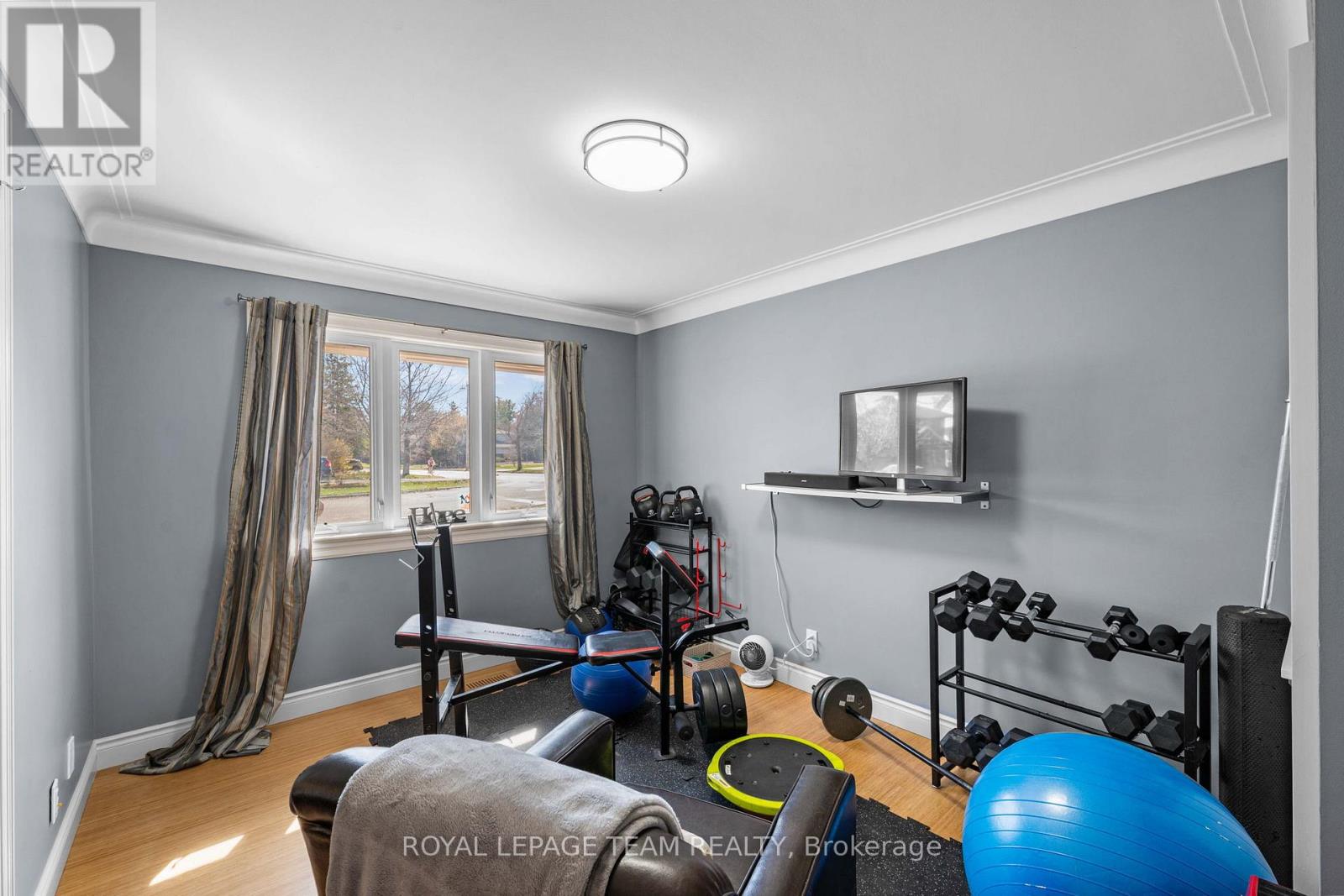 1986 FAIRBANKS AVENUE - 8