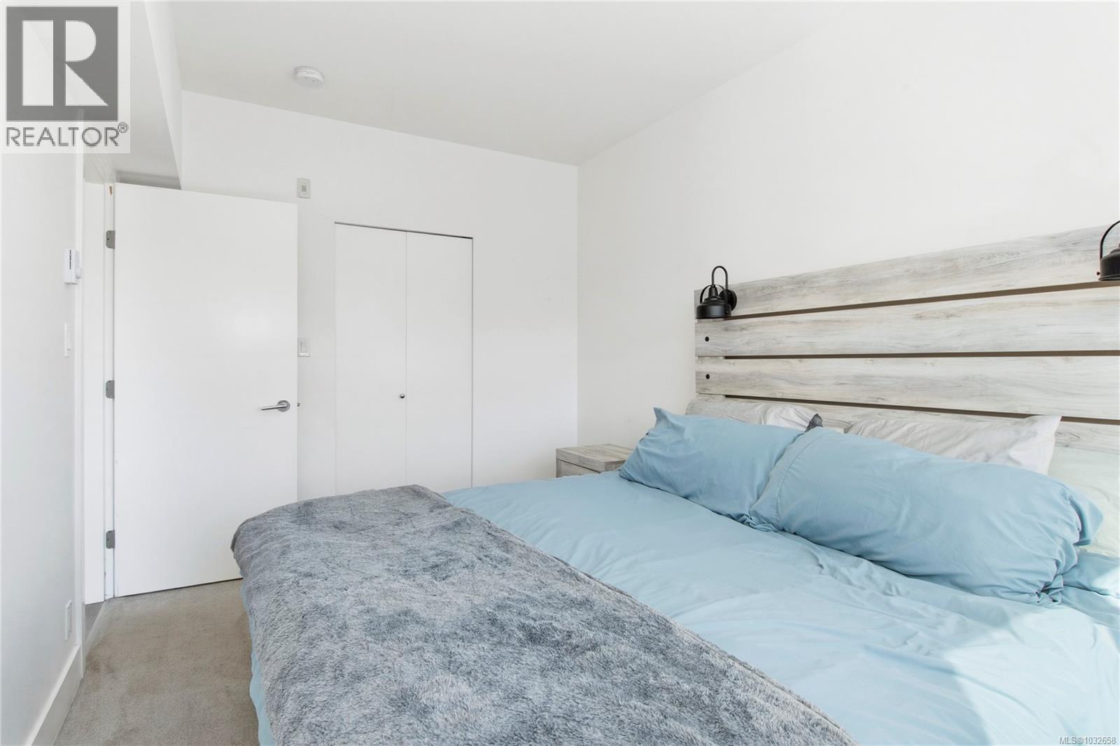 305 3070 Kilpatrick Ave — photo 16