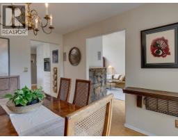 110 Oceanview Place, Lions Bay, BC V0N2E0 Photo 12