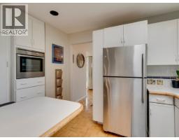 110 Oceanview Place, Lions Bay, BC V0N2E0 Photo 17