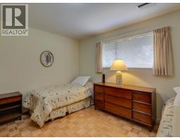 110 Oceanview Place, Lions Bay, BC V0N2E0 Photo 33