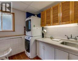 110 Oceanview Place, Lions Bay, BC V0N2E0 Photo 34