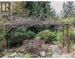 110 Oceanview Place, Lions Bay, BC V0N2E0 Photo 39