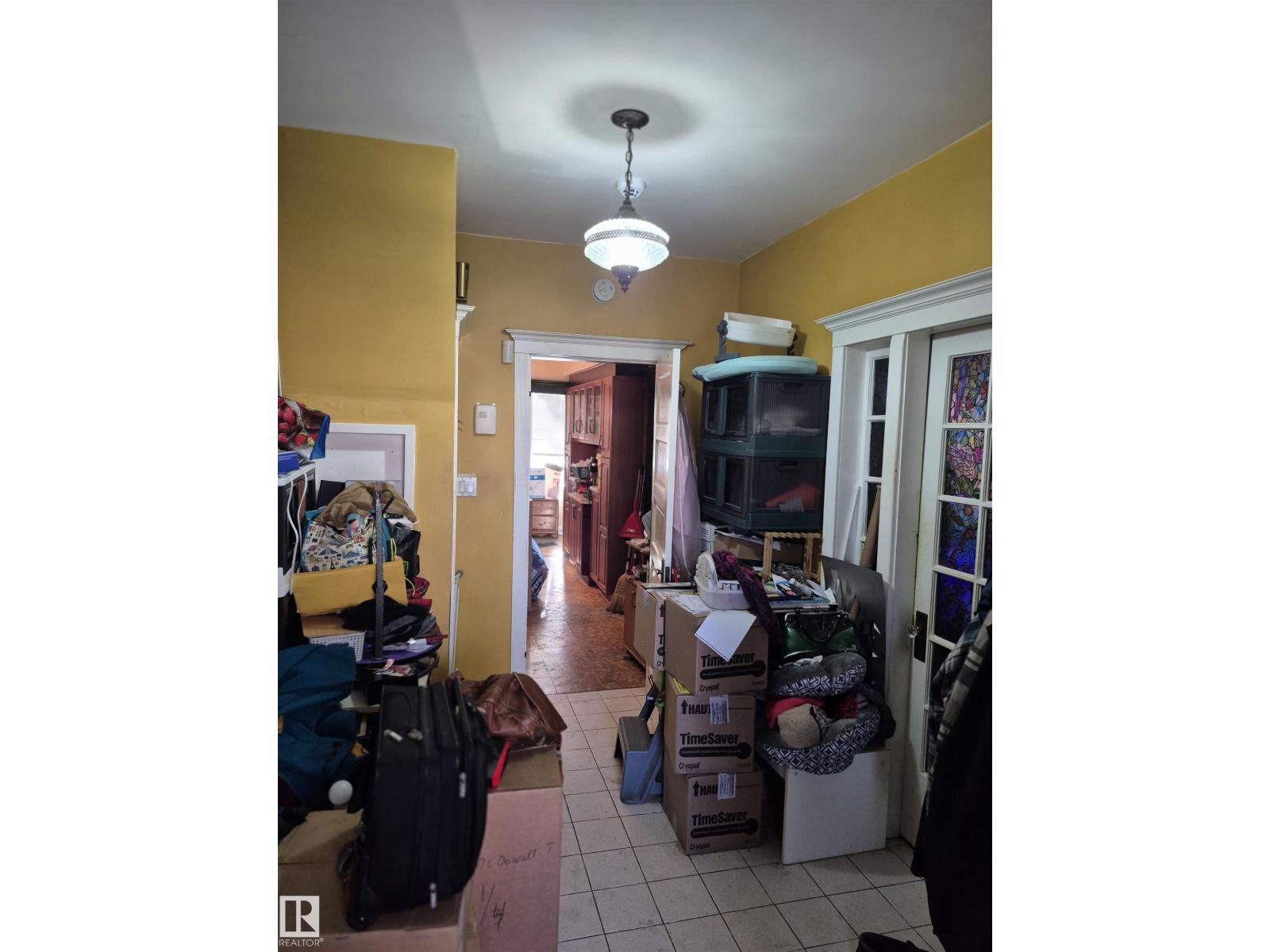 11301 87 ST NW - 12
