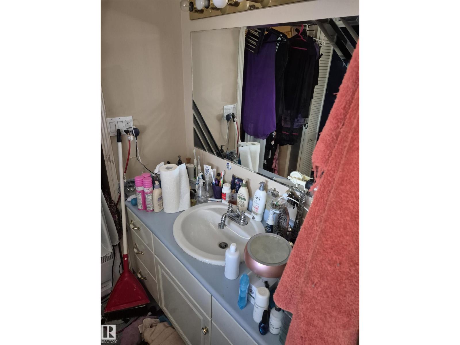 11301 87 ST NW, Edmonton