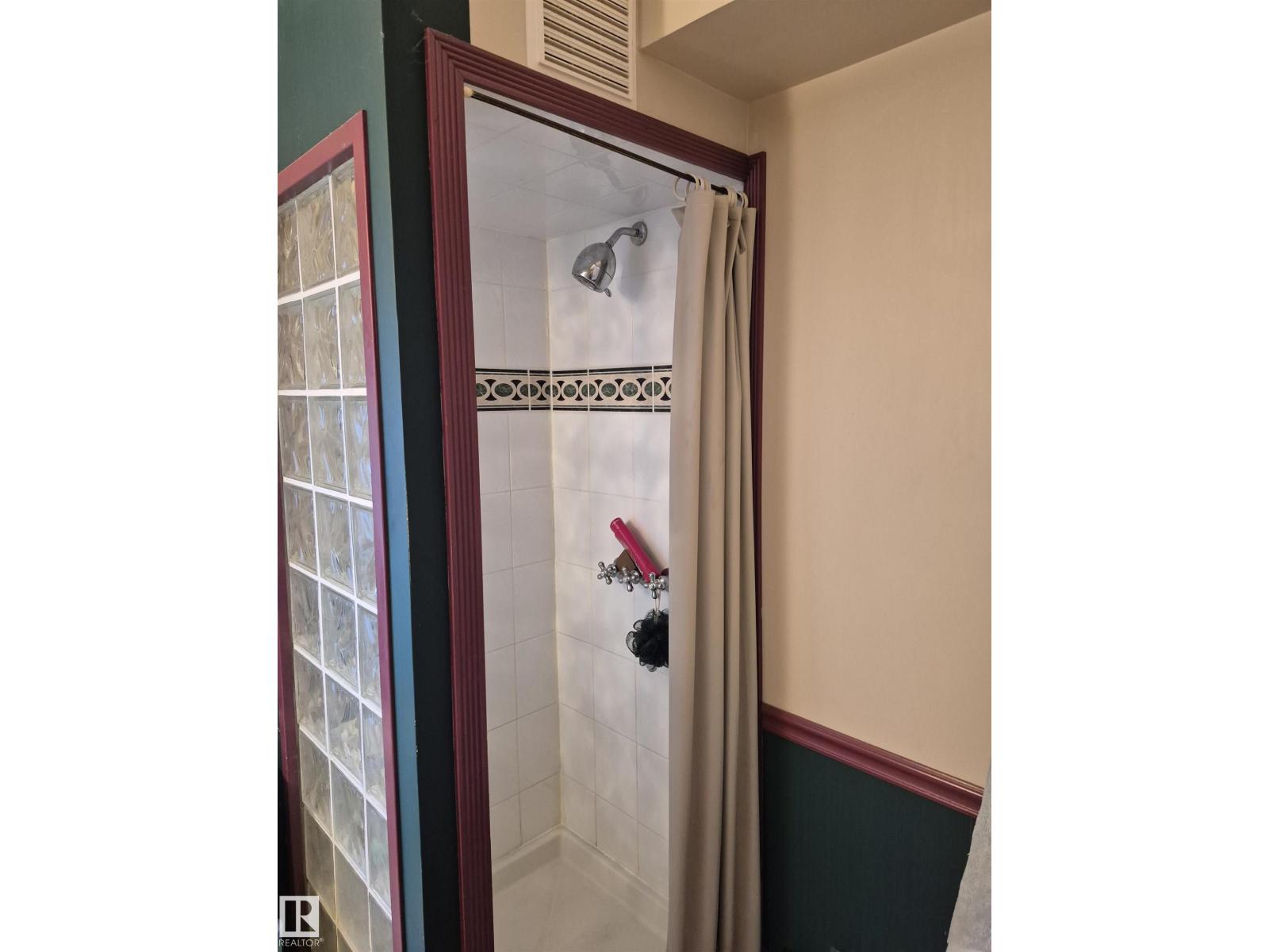 11301 87 ST NW, Edmonton