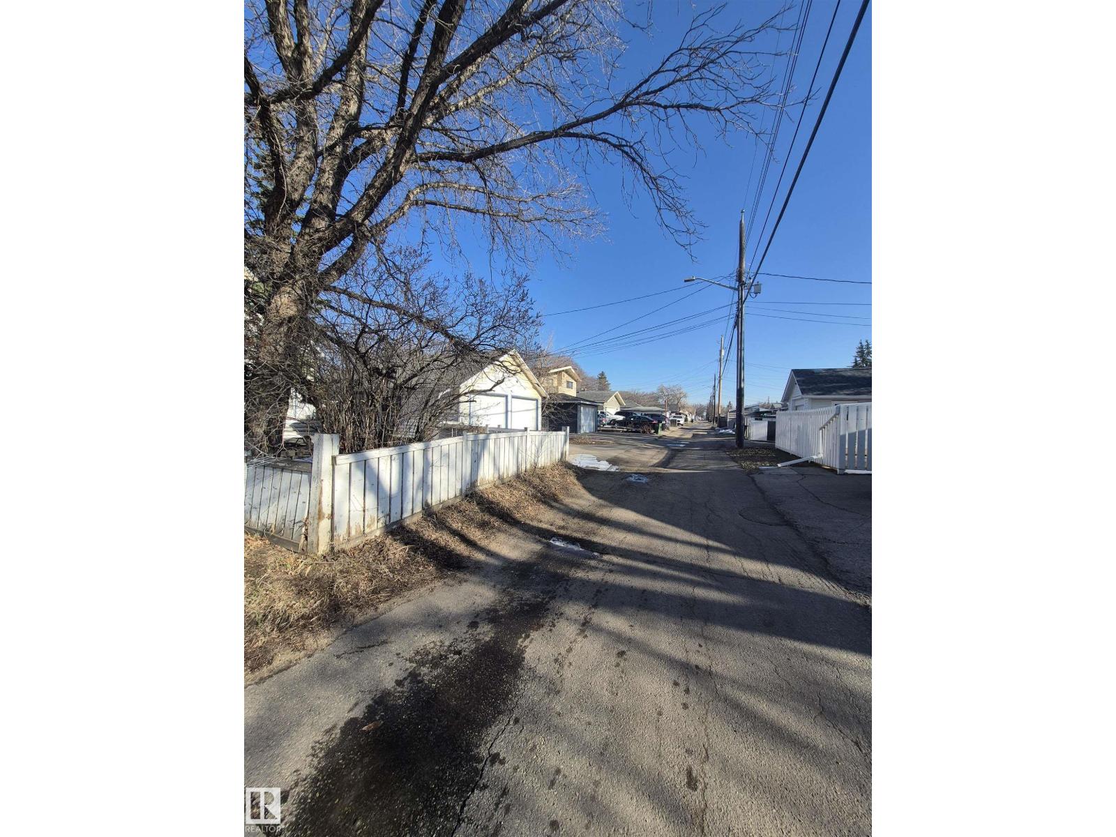 11301 87 ST NW - 8