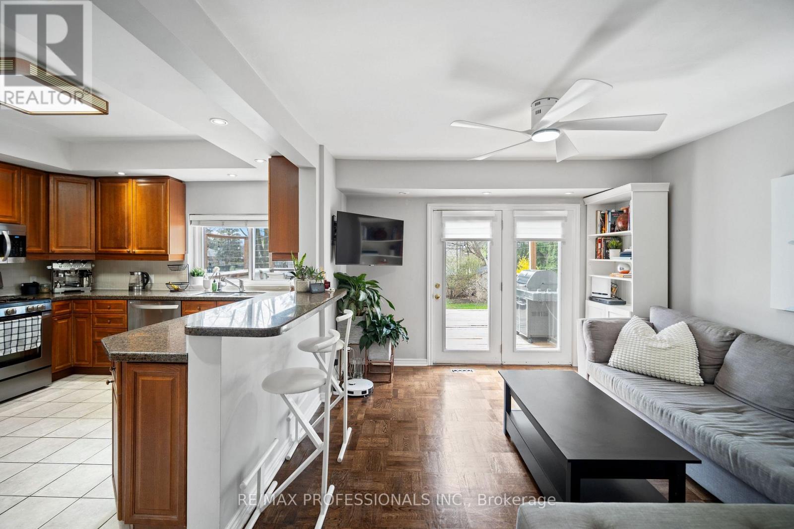 4625 DUNDAS STREET W - 18