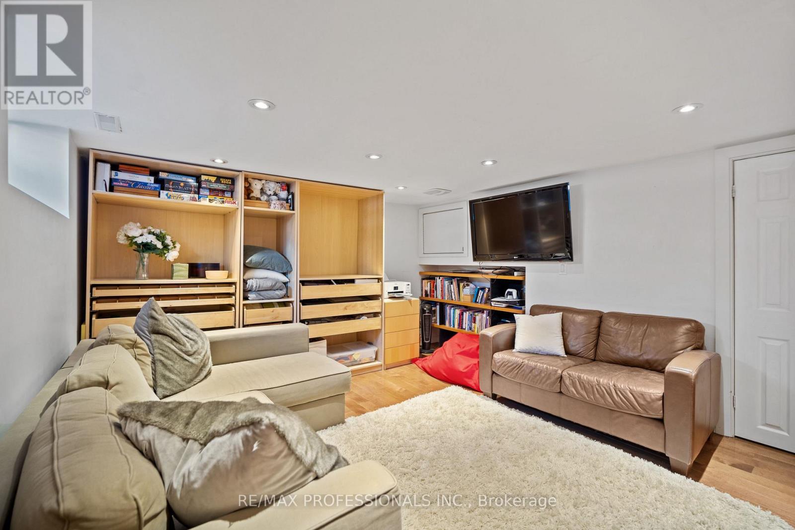 4625 DUNDAS STREET W - 38