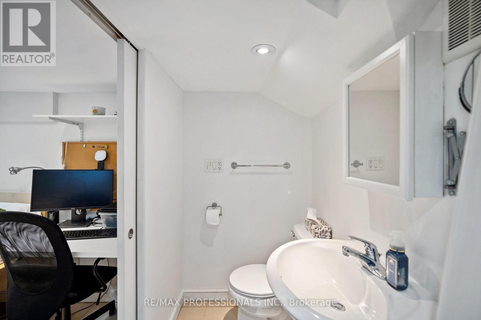 4625 DUNDAS STREET W - 42